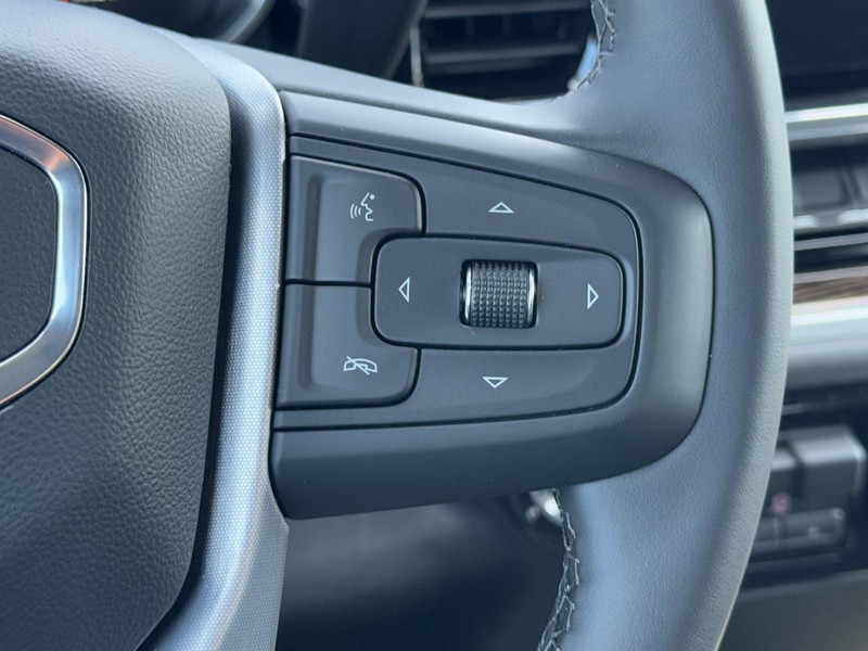 GMC Sierra 3500HD Vehicle Image 12