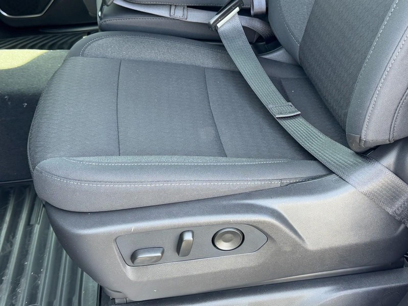 GMC Sierra 3500HD Vehicle Image 15