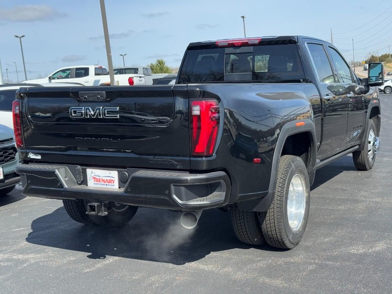 GMC Sierra 3500HD Vehicle Image 04