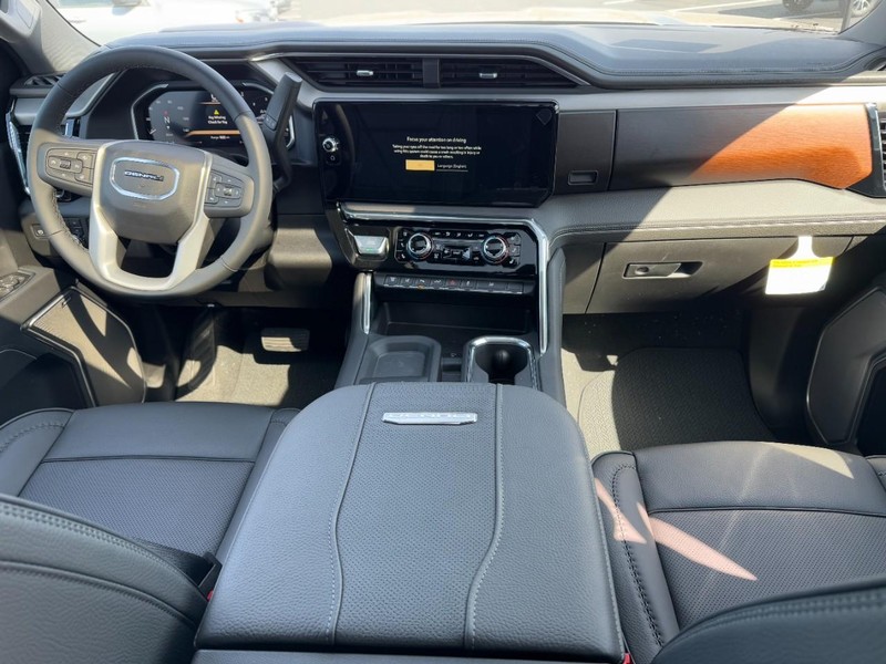 GMC Sierra 3500HD Vehicle Image 07