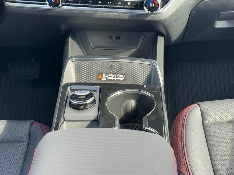 Chevrolet Equinox Vehicle Image 10