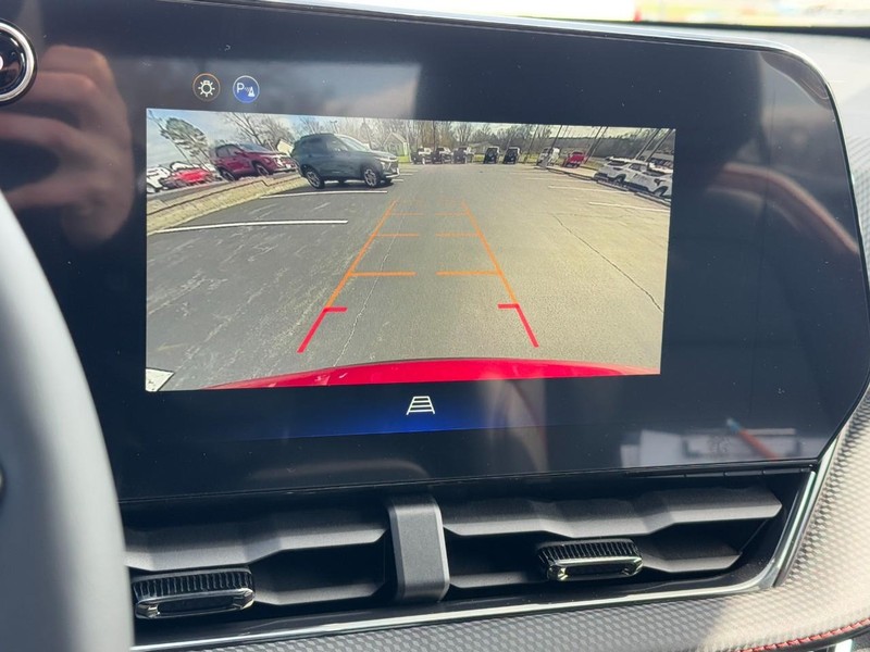 Chevrolet Equinox Vehicle Image 14