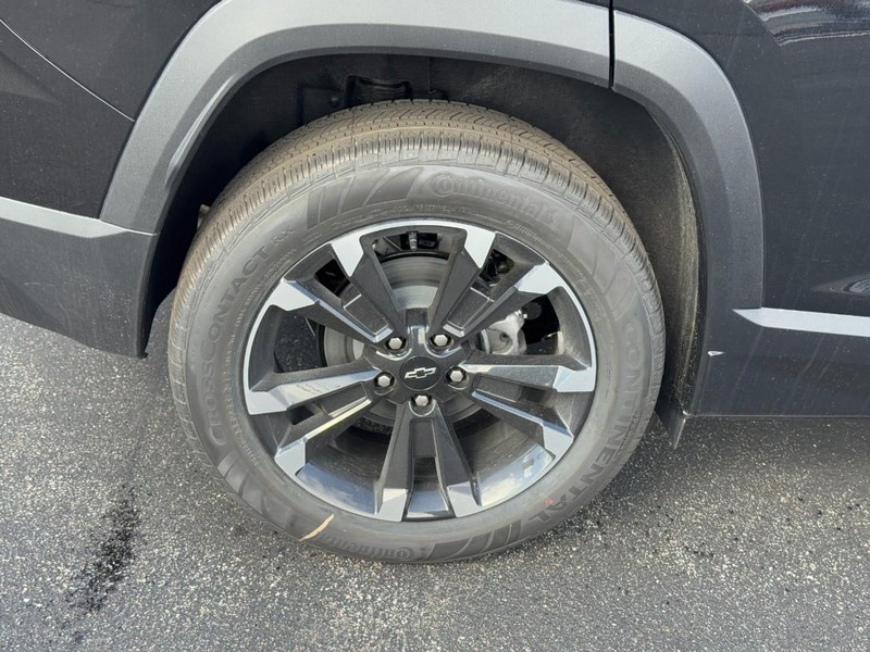 Chevrolet Equinox Vehicle Image 05