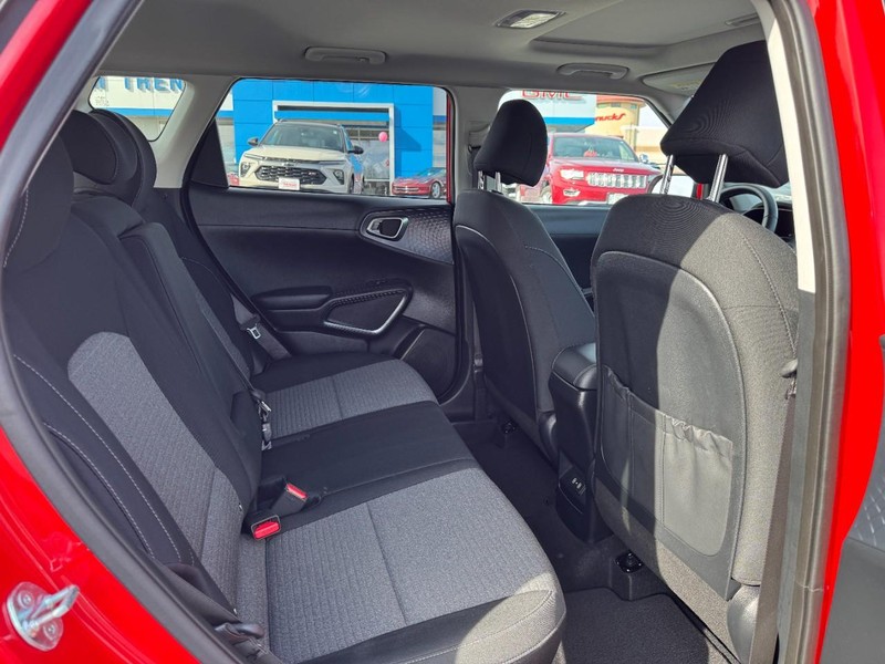 Kia Soul Vehicle Image 10