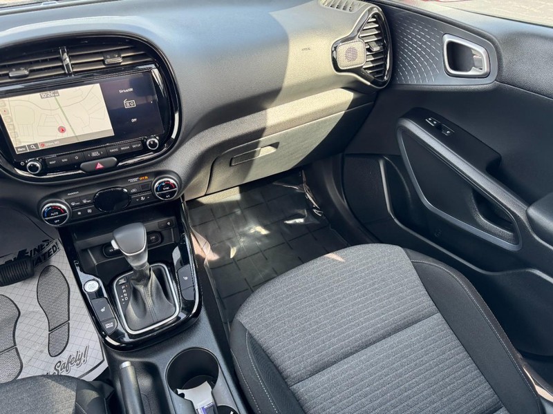 Kia Soul Vehicle Image 15