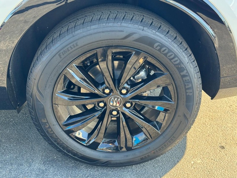 Buick Envista Vehicle Image 07