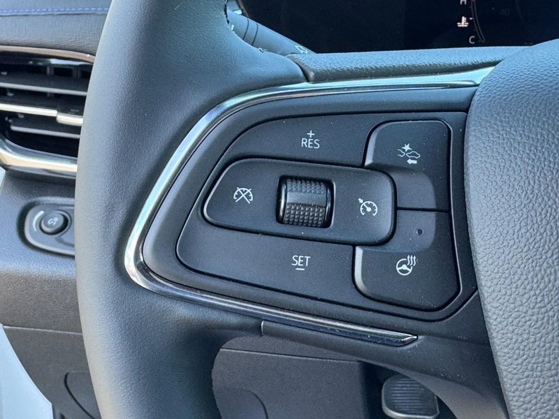 Buick Envista Vehicle Image 17