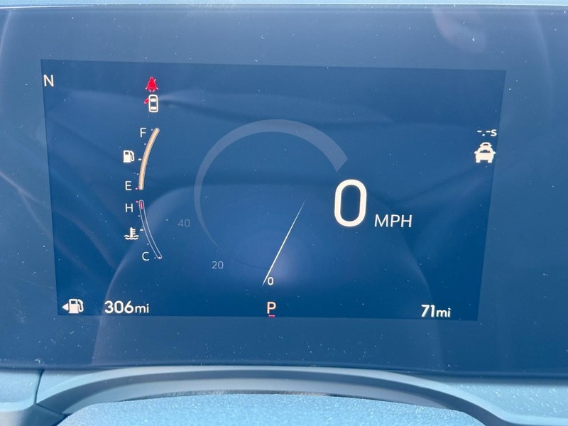 Buick Envista Vehicle Image 19