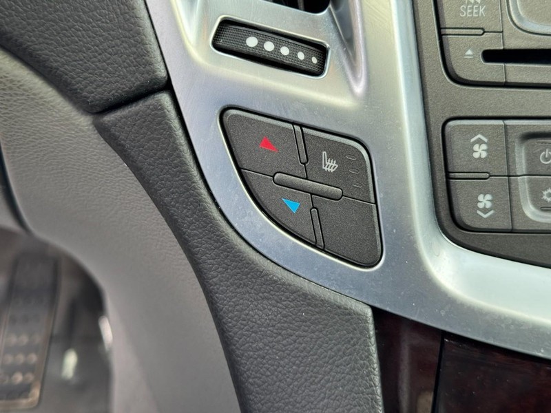 Cadillac SRX Vehicle Full-screen Gallery Image 20