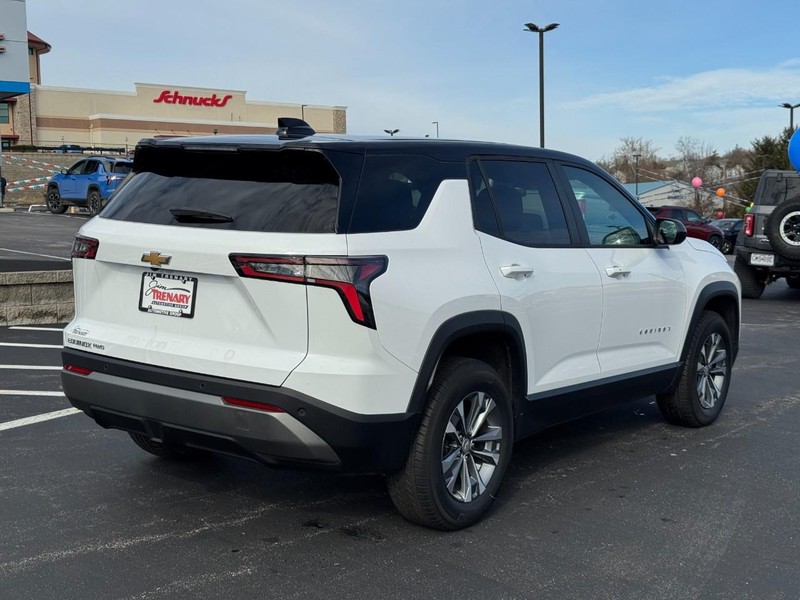 Chevrolet Equinox Vehicle Image 03
