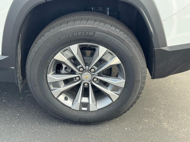 Chevrolet Equinox Vehicle Image 07