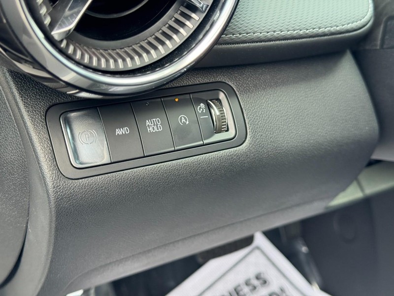 Chevrolet Equinox Vehicle Image 17