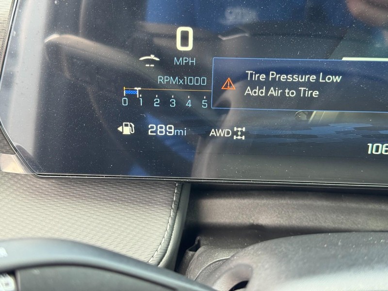 Chevrolet Equinox Vehicle Image 20