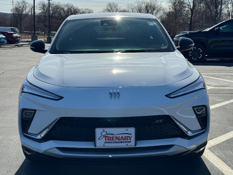 Buick Envista Vehicle Image 09