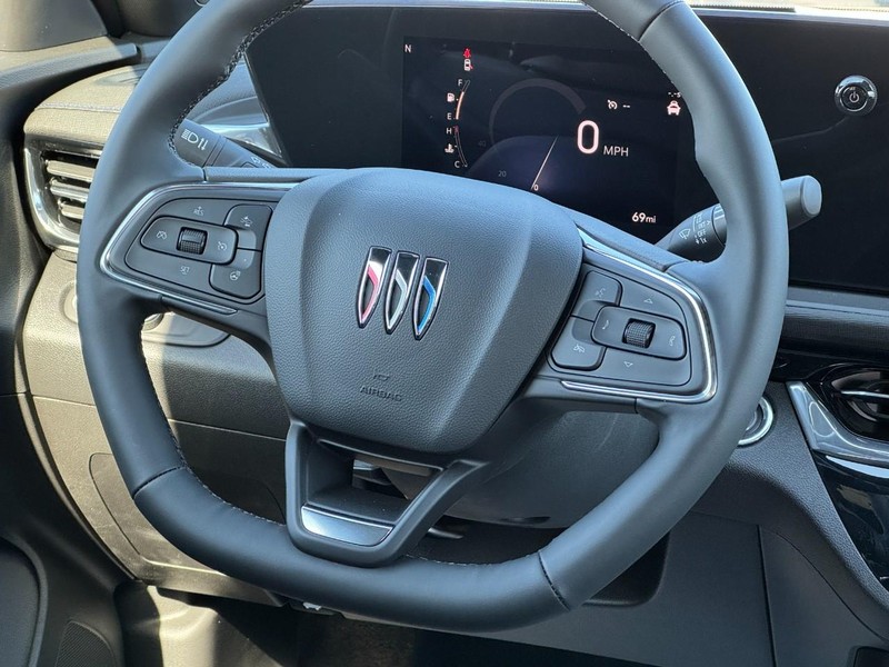 Buick Envista Vehicle Image 12