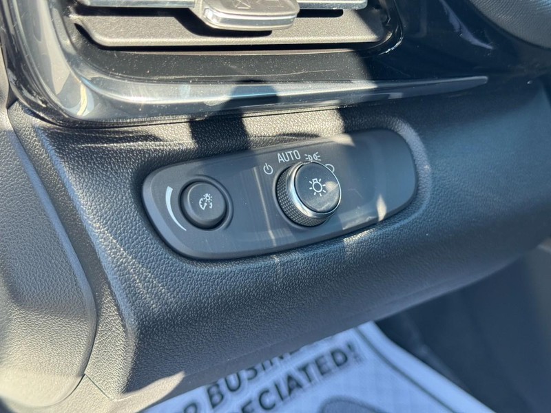 Buick Envista Vehicle Image 17