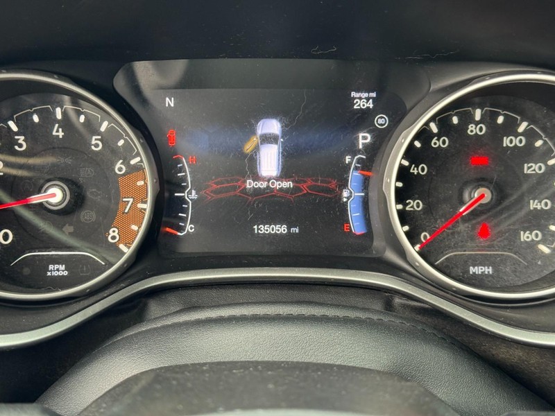 Jeep Compass Vehicle Image 19