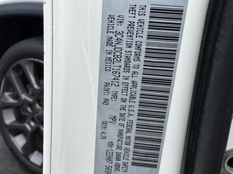 Jeep Compass Vehicle Image 25