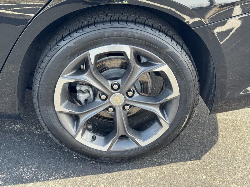 Chevrolet Malibu Vehicle Image 07