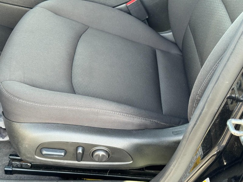 Chevrolet Malibu Vehicle Image 24