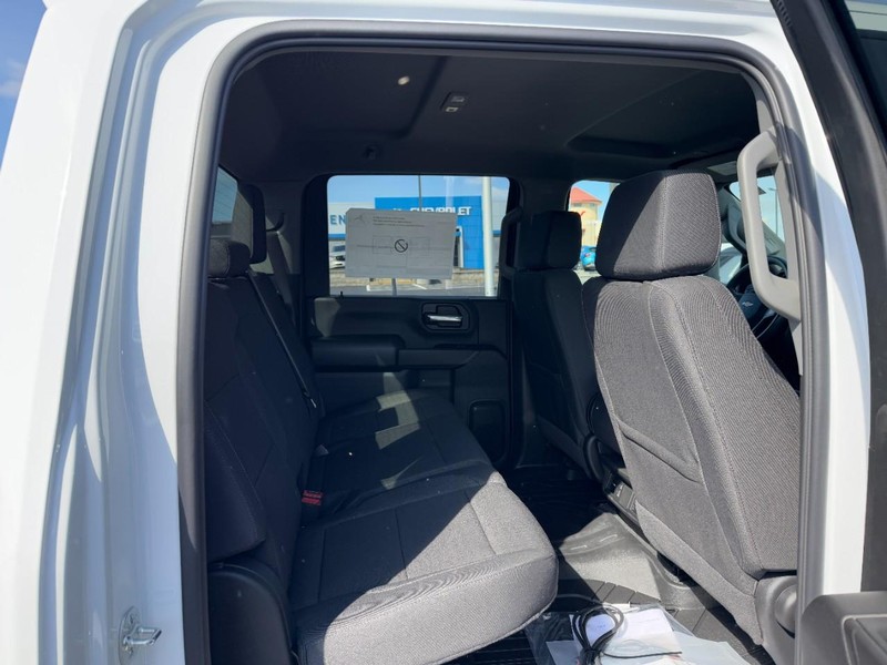 Chevrolet Silverado 2500HD Vehicle Image 06