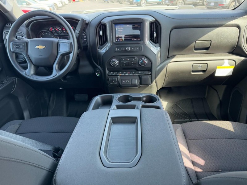 Chevrolet Silverado 2500HD Vehicle Image 07