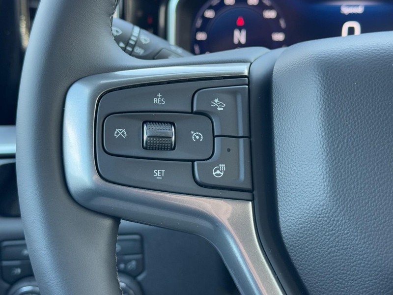 Chevrolet Silverado 1500 Vehicle Image 11