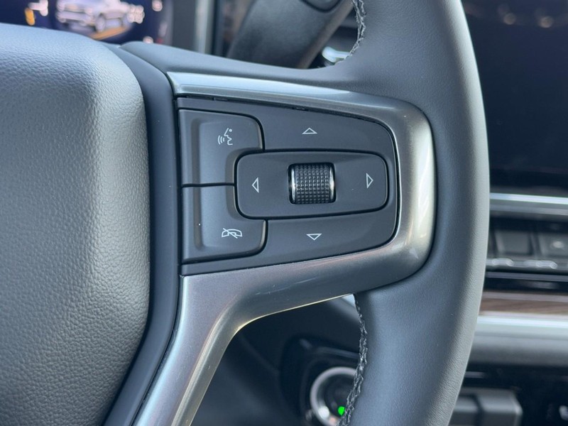 Chevrolet Silverado 1500 Vehicle Image 12