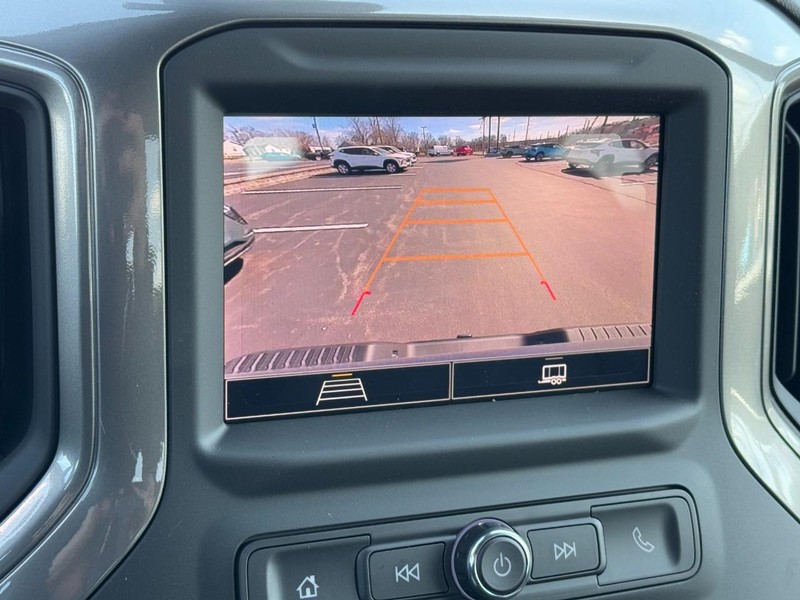 Chevrolet Silverado 2500HD Vehicle Image 13