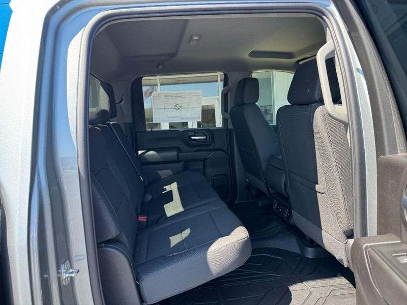 Chevrolet Silverado 2500HD Vehicle Image 06