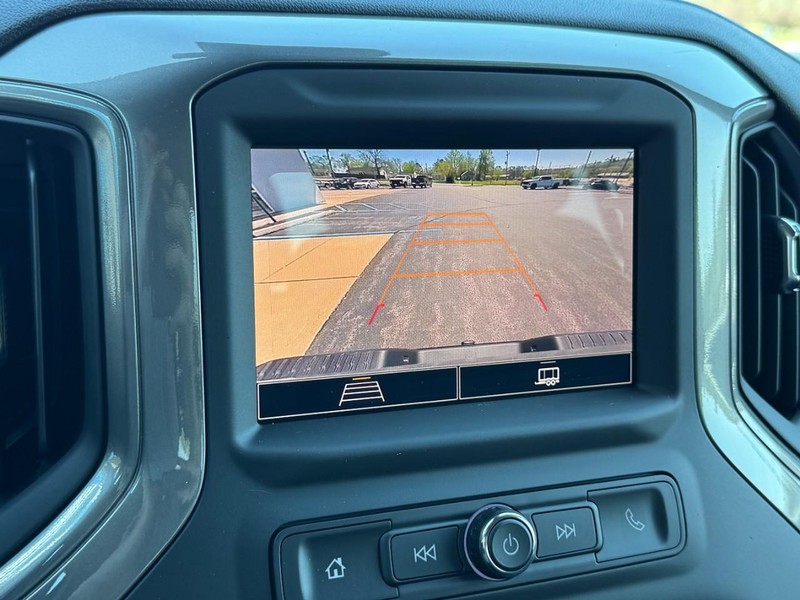 Chevrolet Silverado 2500HD Vehicle Image 13