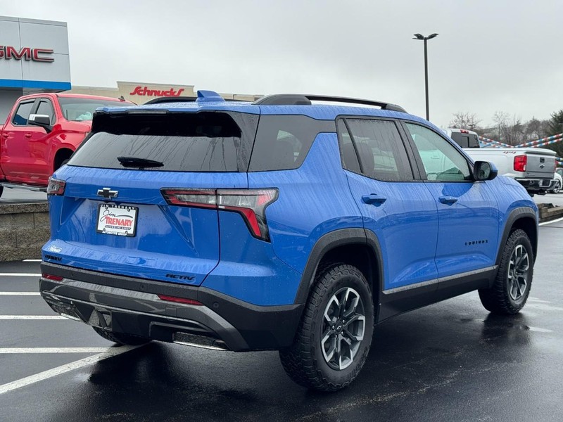 Chevrolet Equinox Vehicle Image 03