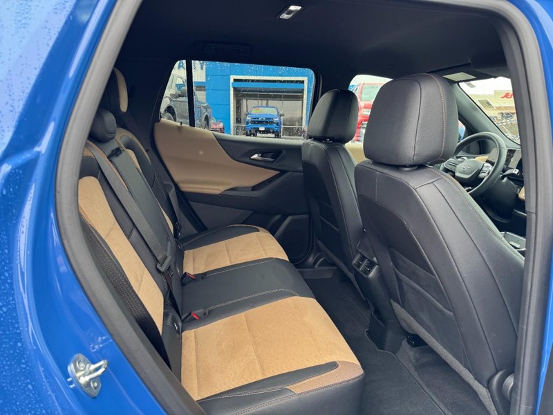 Chevrolet Equinox Vehicle Image 09