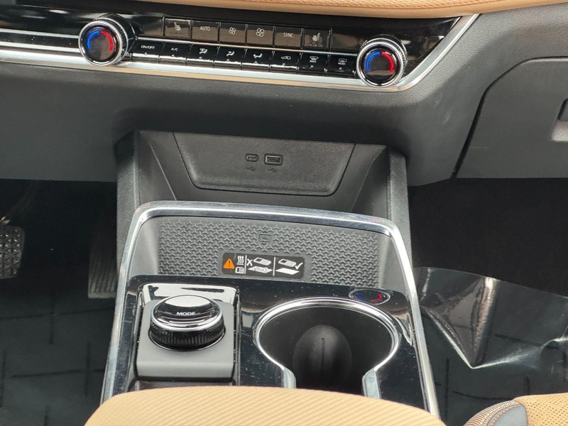 Chevrolet Equinox Vehicle Image 13