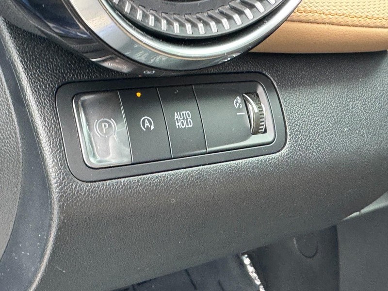 Chevrolet Equinox Vehicle Image 15