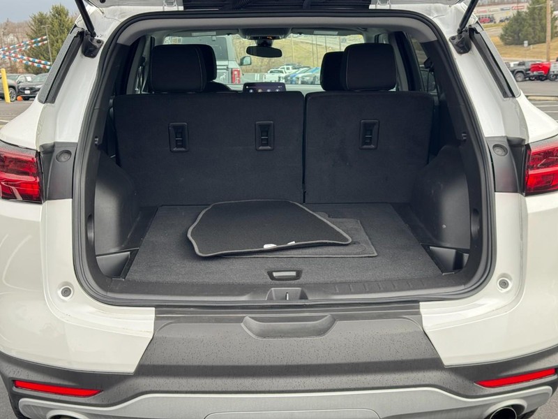 Chevrolet Blazer Vehicle Image 04