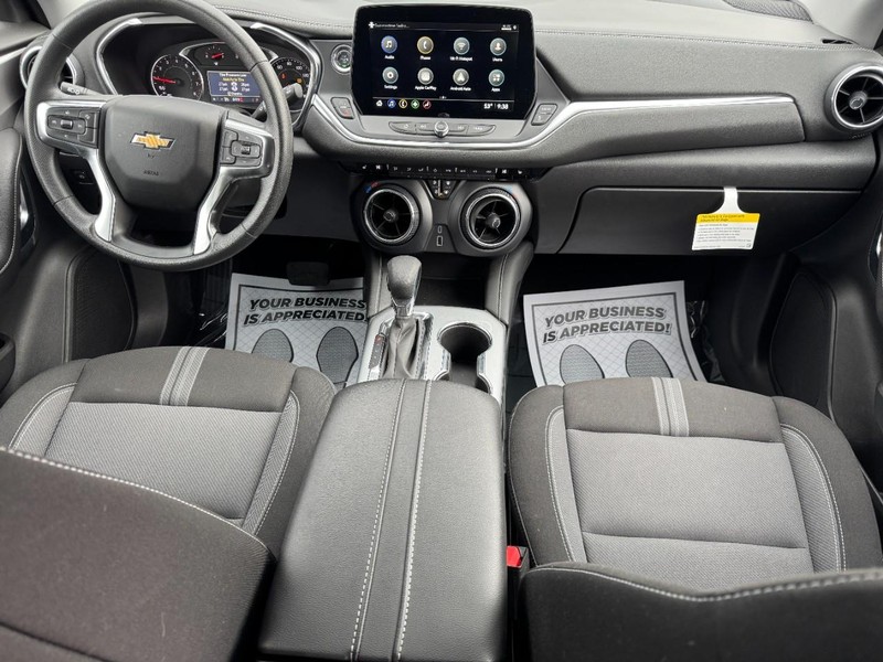 Chevrolet Blazer Vehicle Image 11