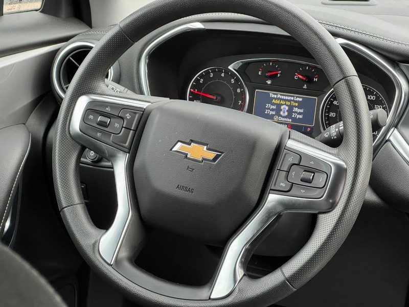 Chevrolet Blazer Vehicle Image 12