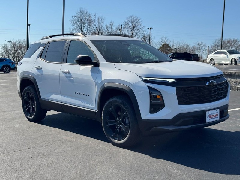 Chevrolet Equinox Vehicle Image 02