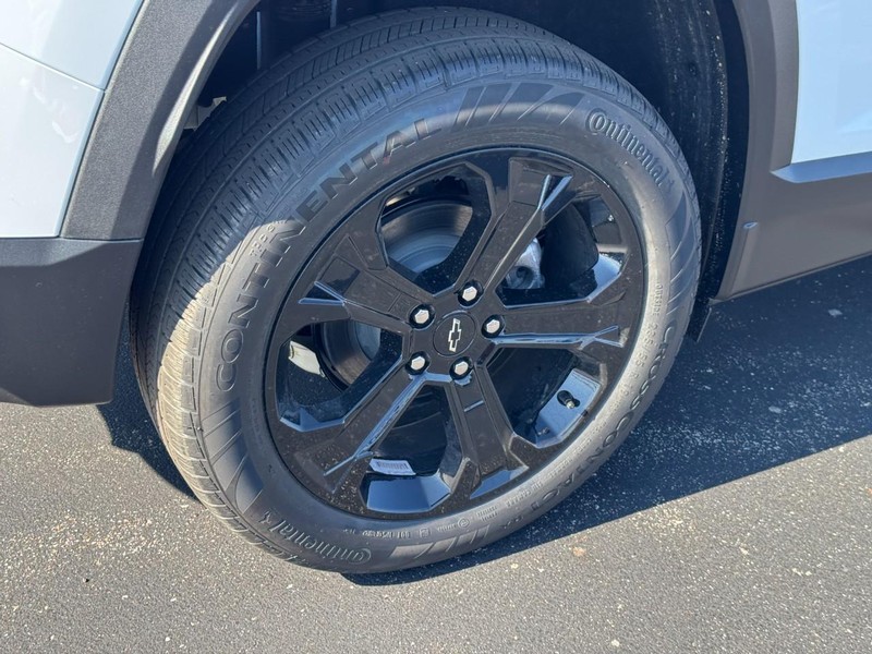 Chevrolet Equinox Vehicle Image 05