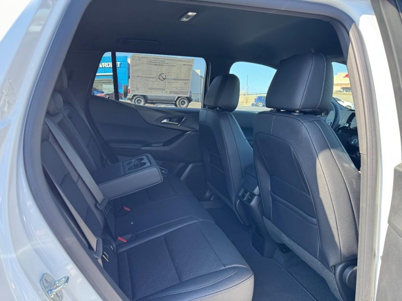 Chevrolet Equinox Vehicle Image 06