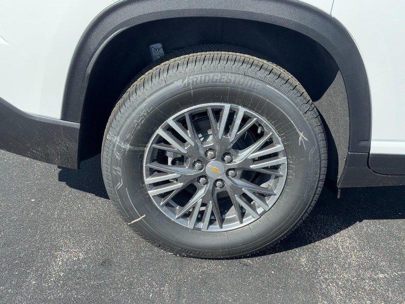 Chevrolet Traverse Vehicle Image 05