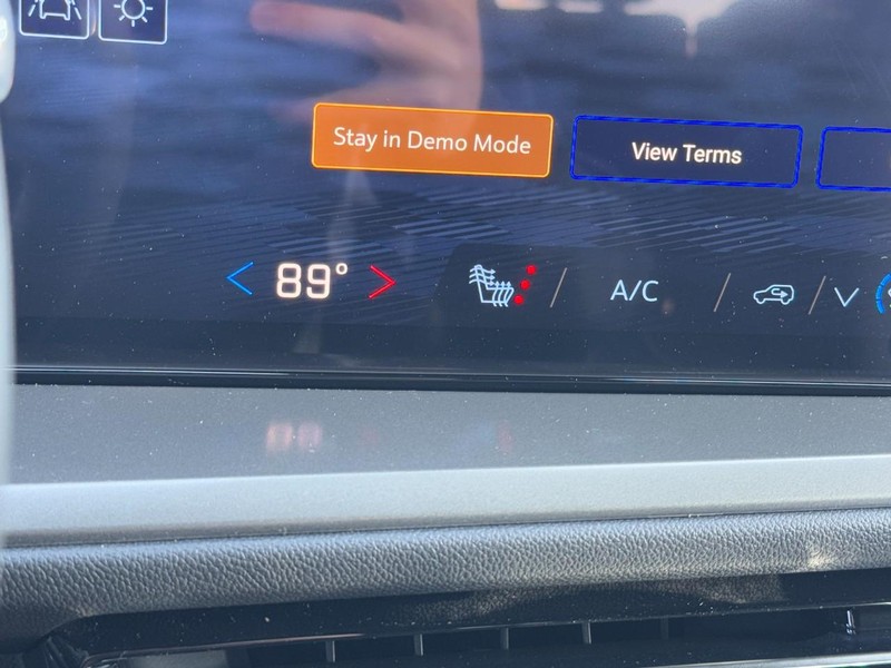 Chevrolet Traverse Vehicle Image 14