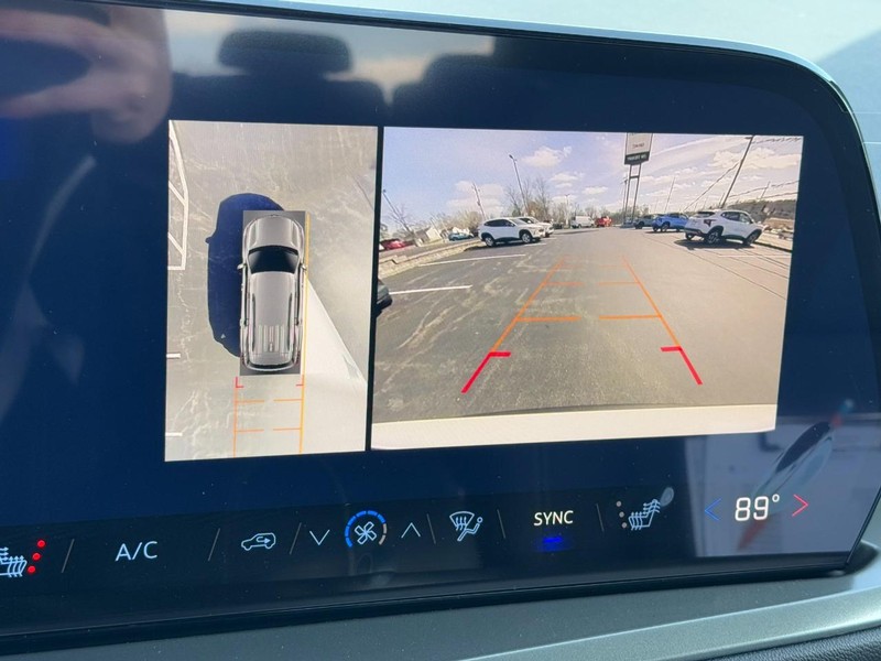 Chevrolet Traverse Vehicle Image 15