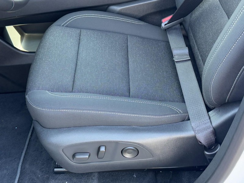 Chevrolet Traverse Vehicle Image 16