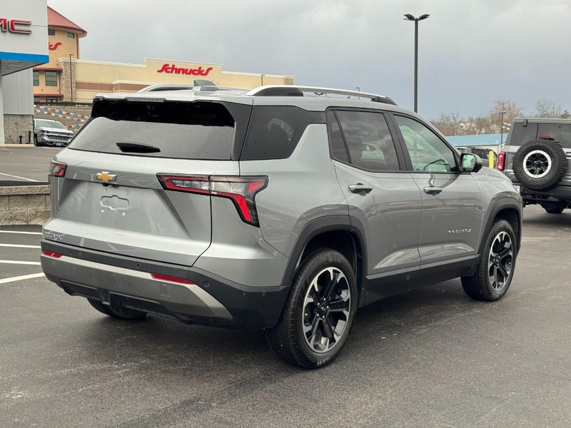 Chevrolet Equinox Vehicle Image 03