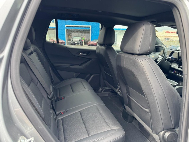 Chevrolet Equinox Vehicle Image 10