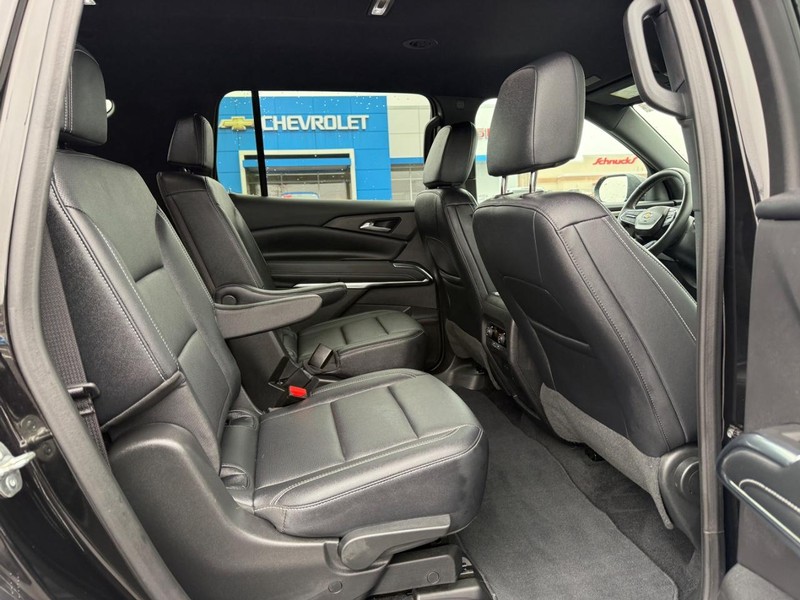 Chevrolet Traverse Vehicle Image 12