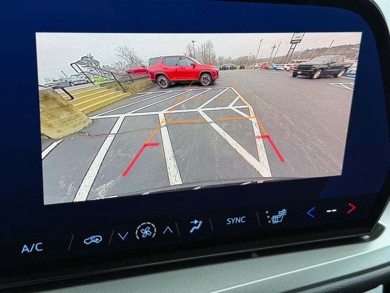 Chevrolet Traverse Vehicle Image 18