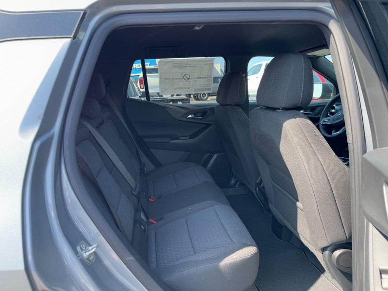 Chevrolet Equinox Vehicle Image 06